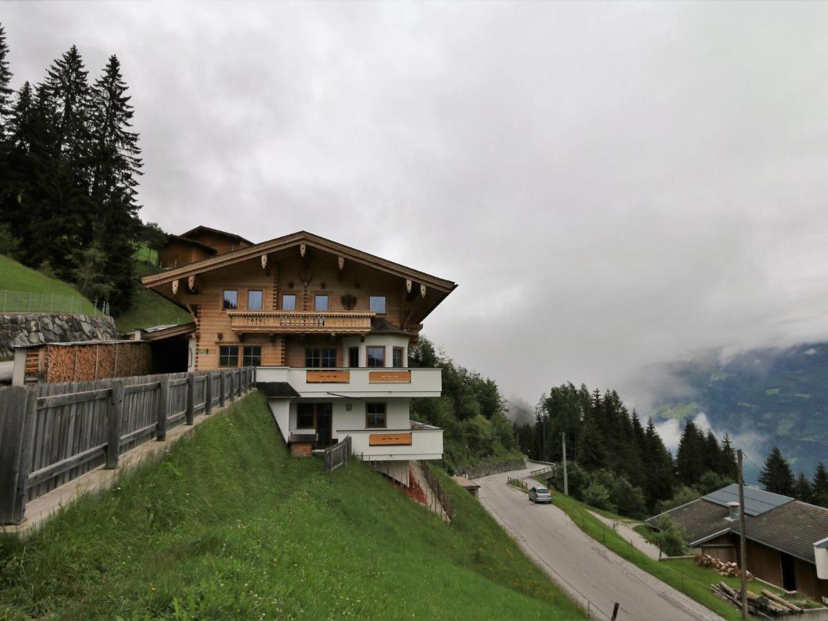 Holiday Flat Schoeser, Fuegen Fuegenberg Exterior foto